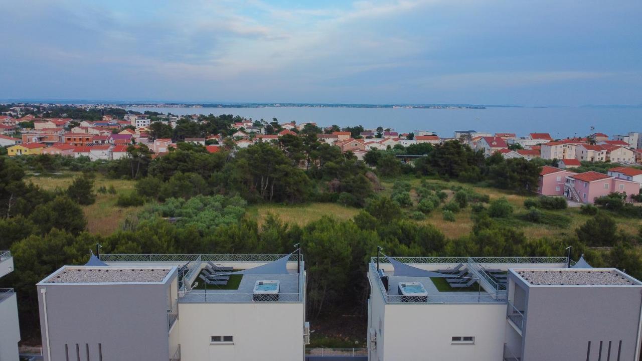 Number One Apartments Vir Εξωτερικό φωτογραφία